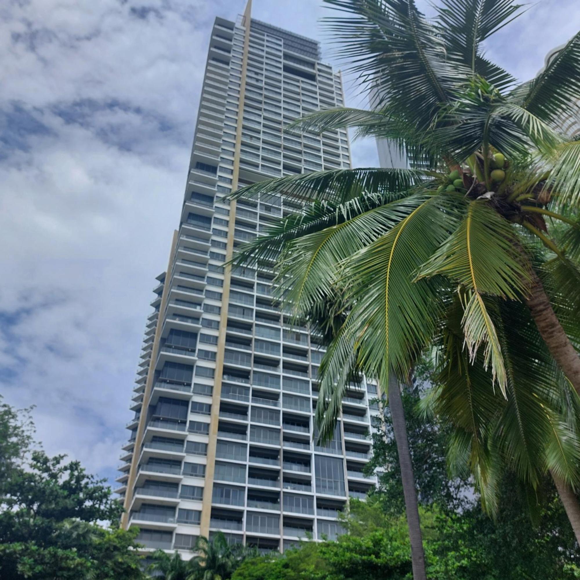 Sea View Apartment In Pattaya Exterior photo