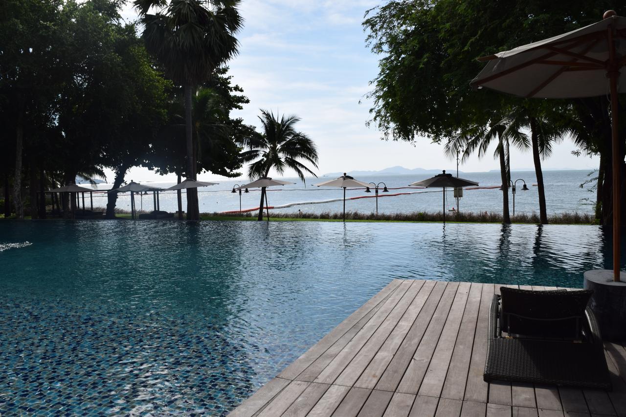 Sea View Apartment In Pattaya Exterior photo