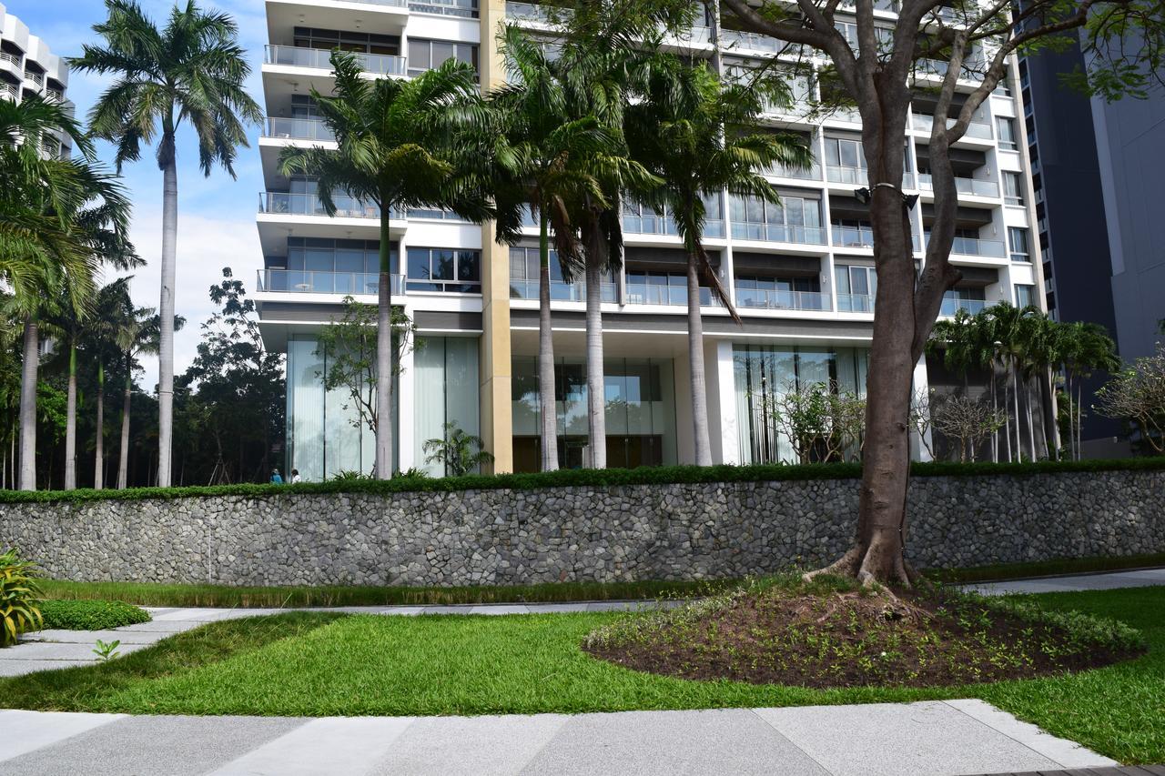 Sea View Apartment In Pattaya Exterior photo